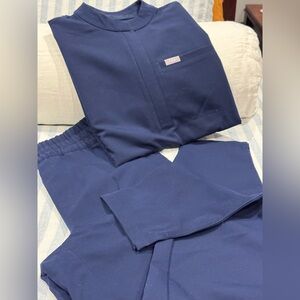 Figs Women’s Navy Colored Scrub Set